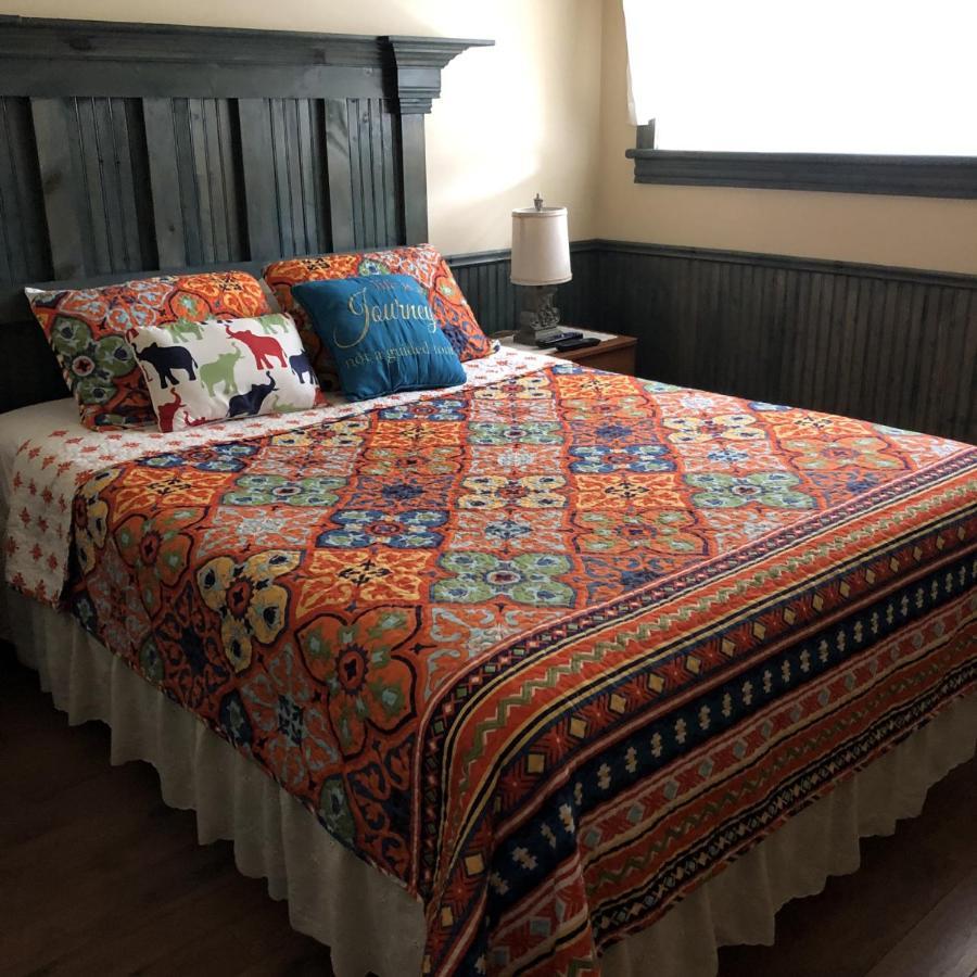 Hotel Sous La Croix 152725 タドゥサック エクステリア 写真