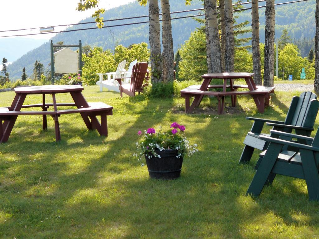 Hotel Sous La Croix 152725 タドゥサック エクステリア 写真